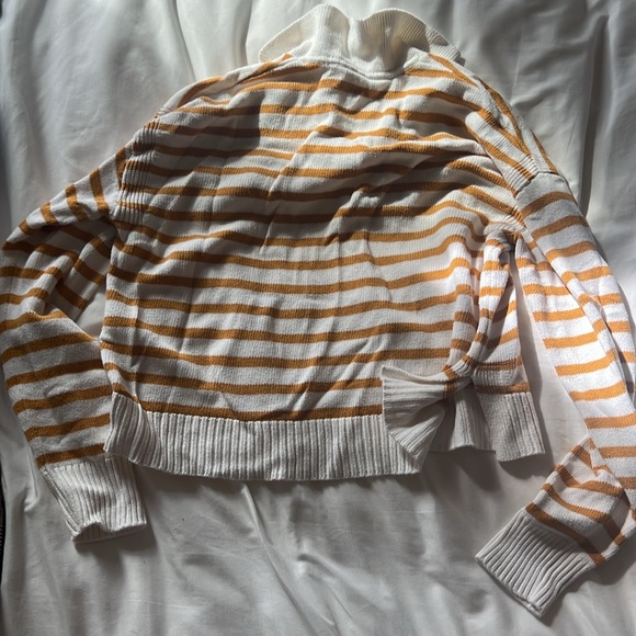 Sweater bundle! Gap/F21 - Picture 4 of 7